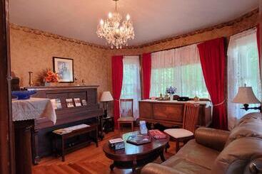 پانسیون Prince County Guest House