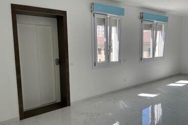 پانسیون Venice Hub