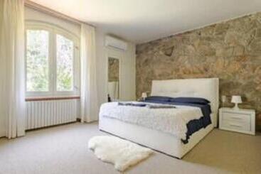 پانسیون Villa Con Piscina Privata   Vista Panoramica   7s   20 Guest