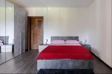 پانسیون Villa Con Piscina Privata   Vista Panoramica   7s   20 Guest