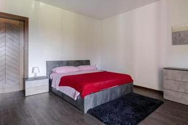 پانسیون Villa Con Piscina Privata   Vista Panoramica   7s   20 Guest