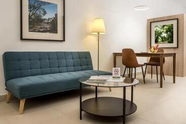 The Signature Serviced Suites Puchong