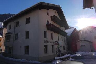 هاستل Gasthof Hirschen