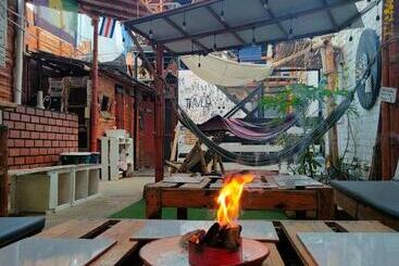 هاستل Wally S House Mancora