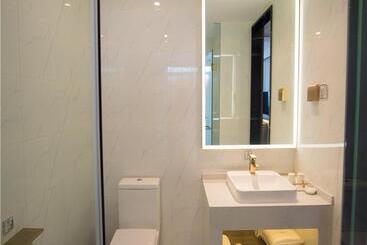 هتل 7days Premium Mianyang Donghu Park Branch