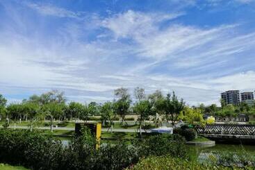 هتل 7days Premium Mianyang Donghu Park Branch