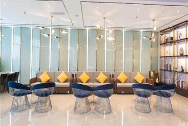 هتل 7days Premium Mianyang Donghu Park Branch