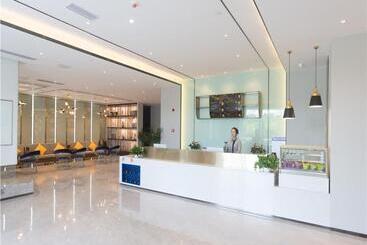 هتل 7days Premium Mianyang Donghu Park Branch