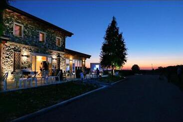 هتل Agriturismo E Acetaia La Vedetta