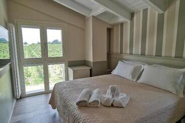 هتل Agriturismo E Acetaia La Vedetta