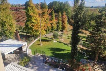 هتل Agriturismo E Acetaia La Vedetta