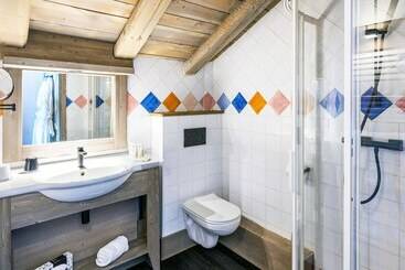 هتل Hôtel L Aigle Du Montana By Les Etincelles