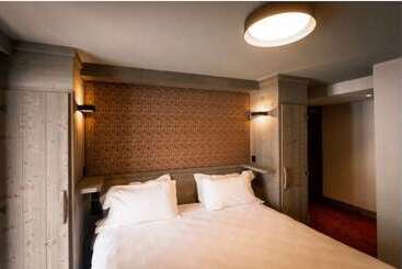 هتل Hôtel L Aigle Du Montana By Les Etincelles