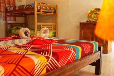 پانسیون Sisio Hostal
