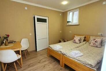پانسیون Sunhome Stepanavan Guest House