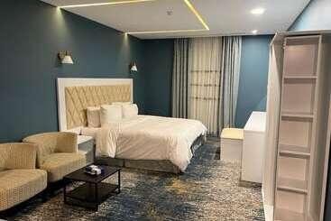 Beach Garden Hotel By Staytion