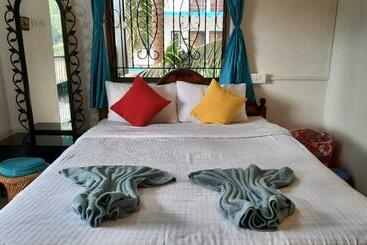 Tropical Wave Hostel Morjim Goa