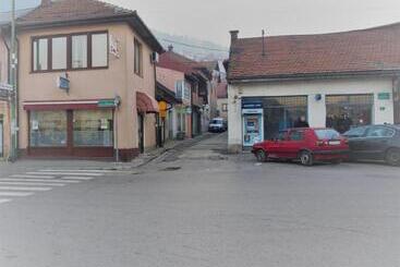 هاستل Kingdom Rooms Visoko