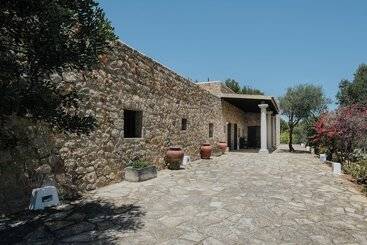 تختخواب و صبحانه Guesthouse Paissa D En Bernat