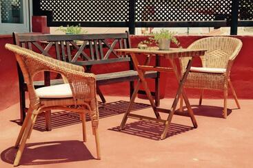 تختخواب و صبحانه Sansofi Guesthouse