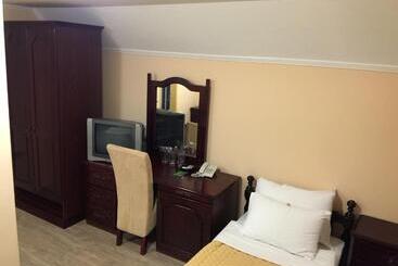 Bed & Breakfast Karavan