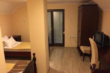 Bed & Breakfast Karavan