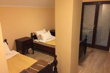 Bed & Breakfast Karavan
