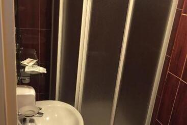 Bed & Breakfast Karavan
