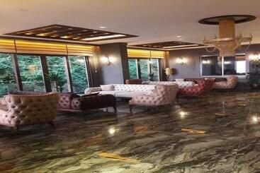 şelale Otel