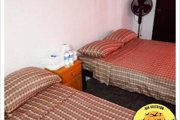 هتل Cabañas Camping Ria Celestun