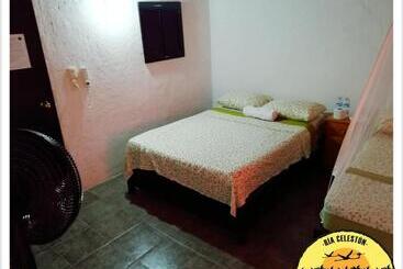 هتل Cabañas Camping Ria Celestun