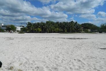هتل Cabañas Camping Ria Celestun