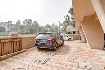 Fabhotel 24 Baner   Nr Mcf Camp