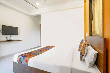 Fabhotel 24 Baner   Nr Mcf Camp