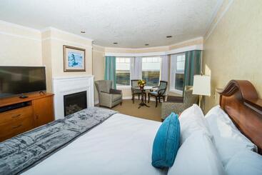 هتل Inn Of The Four Winds Seaside Oceanfront