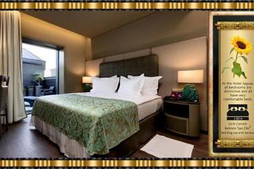 Hotel Jaguar Oporto - Airport to Hotel & City Center Vice-Versa Free Shuttle Service from 7AM to 8PM