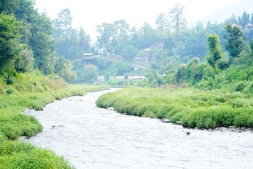 هتل Kainaat A Riverside Homestay