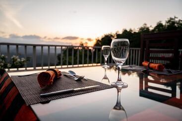 هتل Sky Lodge