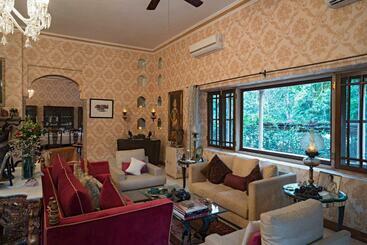 هتل Srinivas The Royal Residence, Jaipur