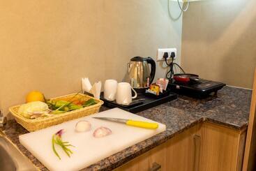 هتل Starlit Suites Tirupati