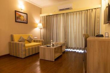 هتل Starlit Suites Tirupati