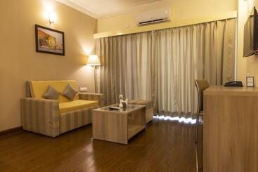 هتل Starlit Suites Tirupati