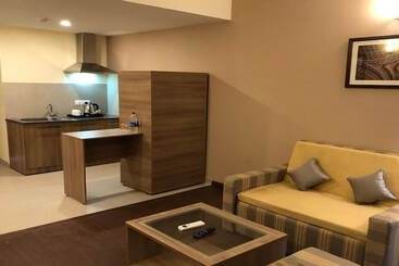 هتل Starlit Suites Tirupati