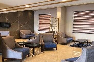 هتل Starlit Suites Tirupati