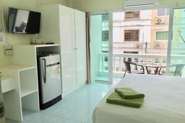 هتل Thai Orchid Guest House