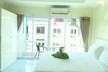 هتل Thai Orchid Guest House