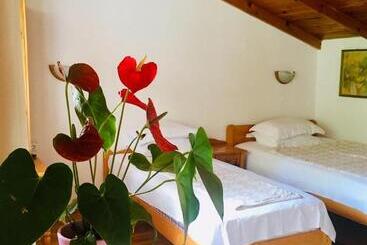 膳宿费 Guest House Barbov