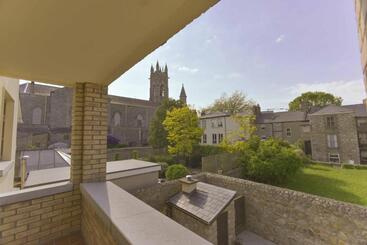 پانسیون Haddington Place