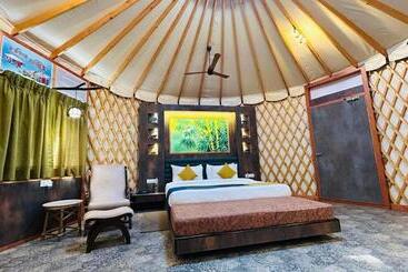 אתר נופש Tathastu Kanha