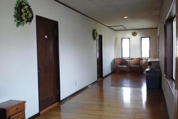 تختخواب و صبحانه Resort Inn Sakanoshita